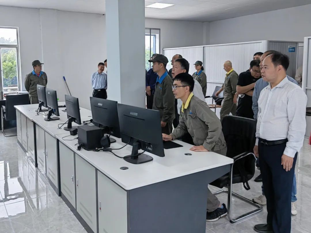 金奧博“JK-HK型無固定操作人員乳化炸藥生產工藝和裝備”通過科技成果鑒定 金奧博“JK-HK型無固定操作人員乳化炸藥生產工藝和裝備”通過科技成果鑒定