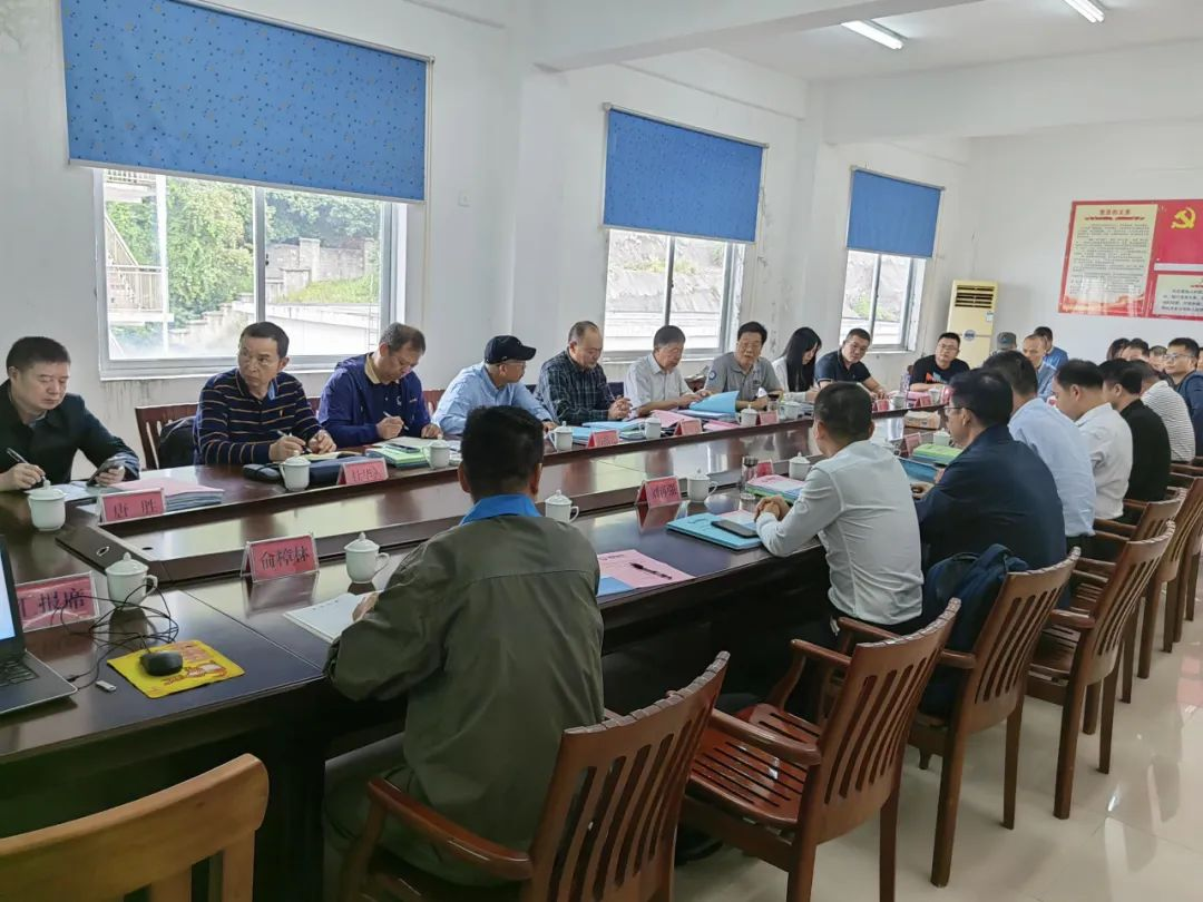 金奧博“JK-HK型無固定操作人員乳化炸藥生產工藝和裝備”通過科技成果鑒定 金奧博“JK-HK型無固定操作人員乳化炸藥生產工藝和裝備”通過科技成果鑒定